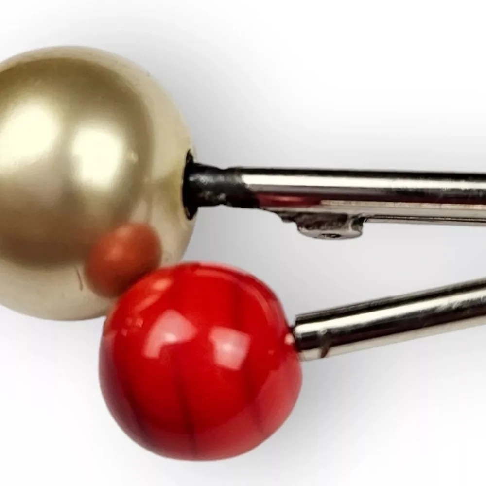 Vintage 1960 modernist